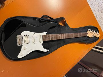 Chitarra Yamaha EG112