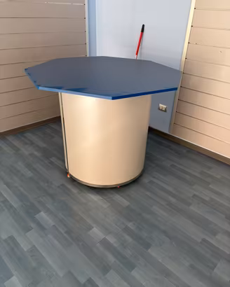 Arredamento completo per negozio