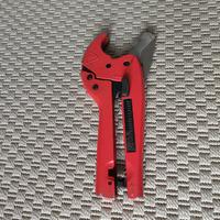 Taglia tubi a cricchetto