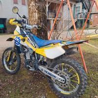 Husqvarna TE 450 Rally Edition Carburatore MIKUNI