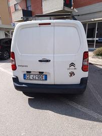 furgone  Citroen  Berlingo  bianco