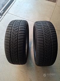 Pirelli  SOTTOZERO 3 225 40 r19
225/40 R19 93V M+S