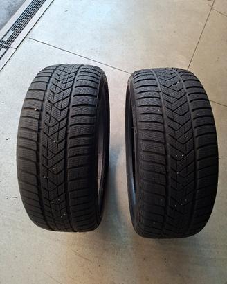 Pirelli  SOTTOZERO 3 225 40 r19
225/40 R19 93V M+S