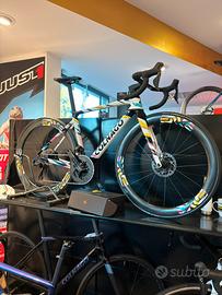 Colnago V4Rs Edizione Mondiale Pogačar – Dura-Ace