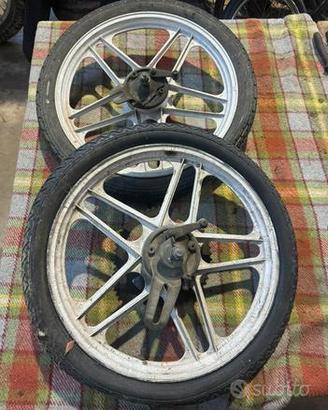 Cerchi in lega 10 razze tuboni