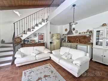 VILLA A SCHIERA A CASTELSARDO