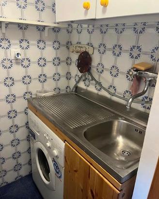 Pomezia bilocale arredato con terrazzo privato