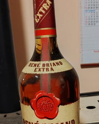 bottiglia di brandy Rene' Briand Extra