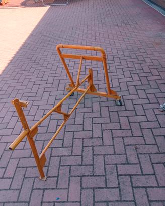 cavalletto montaggio manutenzione vespa 