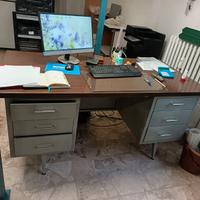SCRIVANIA DA UFFICIO