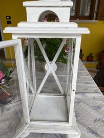 lanterna in legno e vetro