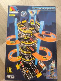 Pista- garage per macchinine