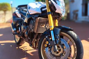 Yamaha Fz8
