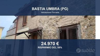 Immobile in asta di 99 m² con più di 5 locali a Ba