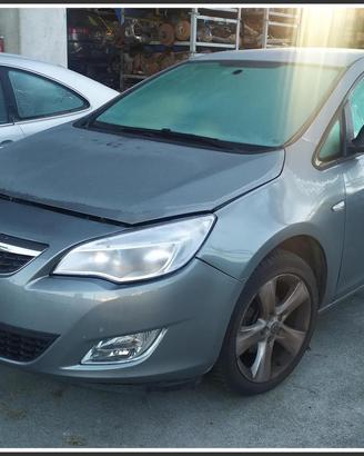 Ricambi Usati OPEL Astra J 2013