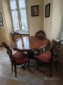 Tavolo rotondo con 4 sedie 