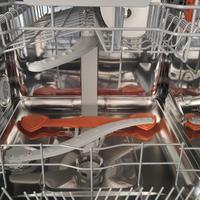 Lavastoviglie da incassoHOTPOINT ARISTON HIC3C33CW