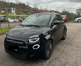 Fiat 500 e elettrica ICON  km 6400 batteria 42kw