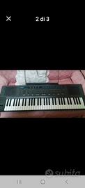Pianola Roland E5.