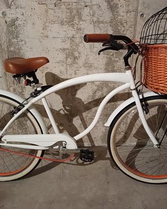 Bici Cruiser con cesto per trasporto cagnolino