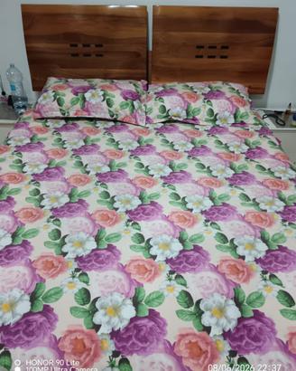 C'è un letto e un materasso