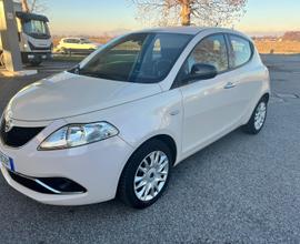 Lancia Ypsilon 1.2 gold