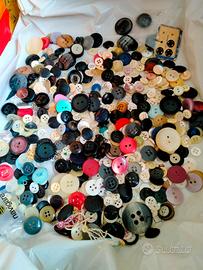 Bottoni vintage vari modelli e varie misure