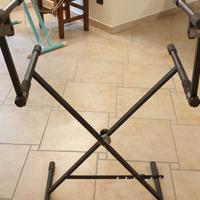 Cavalletto per tastiera