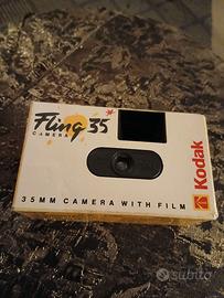Macchina fotografica FLING 35 + rullino anni 80