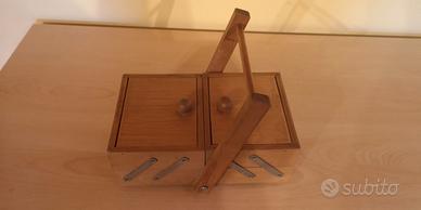 Cestino porta cucito in legno vintage