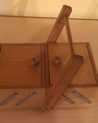 Cestino porta cucito in legno vintage
