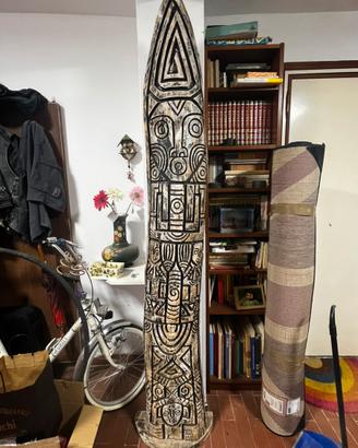 Totem in legno