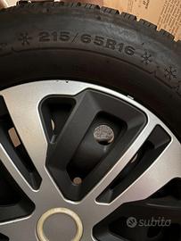 Gomme con cerchi e copricerchi nuovi Moka Opel