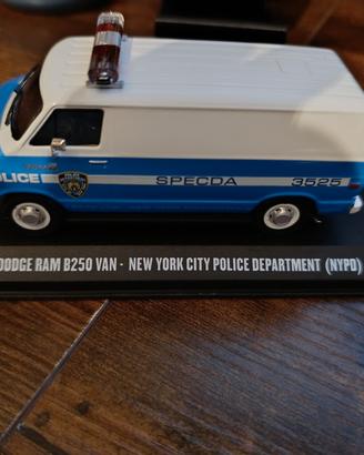 modellino Dodge Police