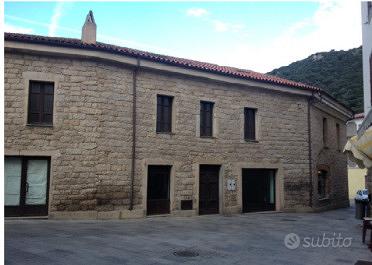 Camere in casa d'epoca a Berchidda (OT)