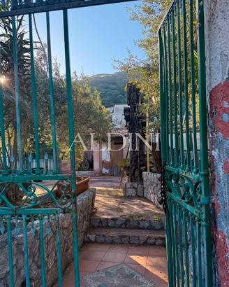 CS r14401 - Villa fronte mare cod. r14401