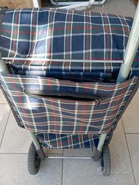 Carrello per la spesa leggero.