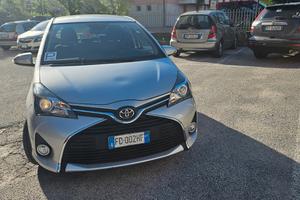 TOYOTA Yaris - 2015