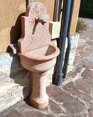 fontana a muro