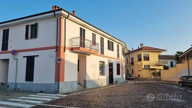 Immobile di 104 m² con 3 locali a Carpignano Sesia