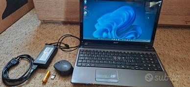 PC Portatile Acer Aspire i5 Mouse + Alimentatore