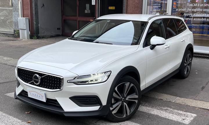 Volvo V60 Core 2.0 B4 MHEV #7114