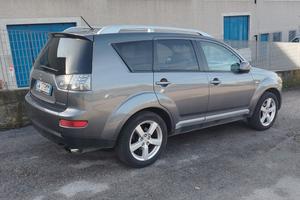 Mitsubishi Outlander 2.0 DI-D instyle