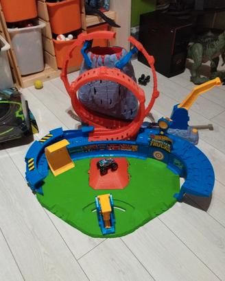 Monster truck hot wheels 