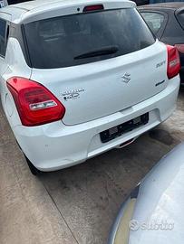 Suzuki Swift hybrid benzina anno 2021