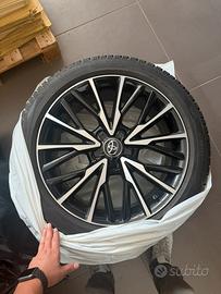 Cerchi 18’ Originali  Yaris Cross + Gomme invernal