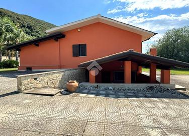 VILLA SINGOLA A SONNINO
