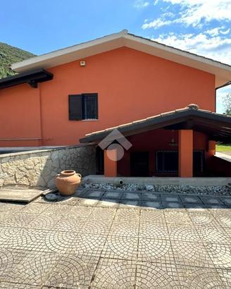 VILLA SINGOLA A SONNINO
