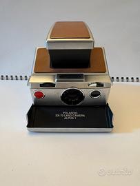 Polaroid SX-70 Land Camera Alpha 1