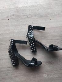 Scarpe con borchie numero 39